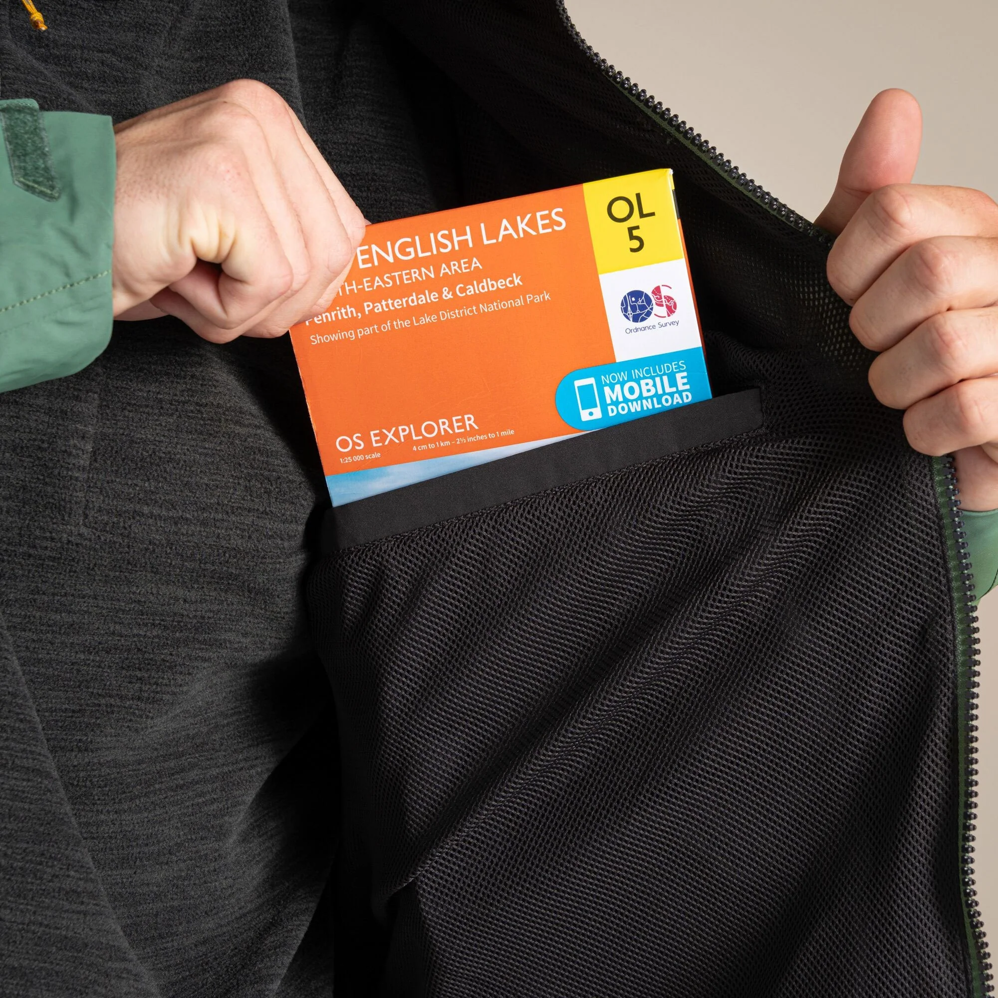 Craghoppers Men's Vanth Waterproof Jacket | Magrove Green / Black Pepper - Image 7